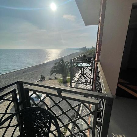 Leon Beach Hotel New Athos Exterior photo